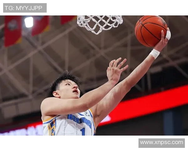 胡金秋的篮球之路：从青涩新星到CBA顶尖球员的成长历程